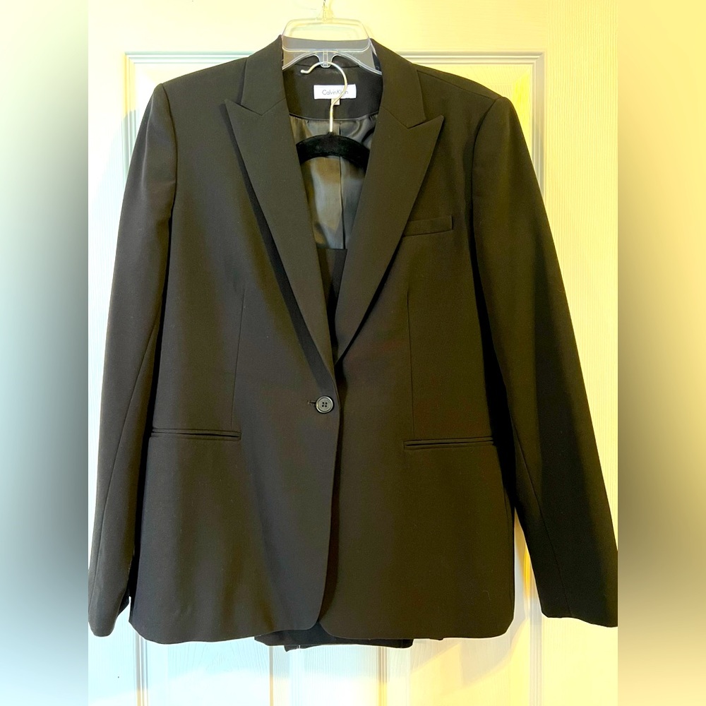 CALVIN KLEIN Women’s 2-Piece Suit (Blazer & Pants) Size 12. Black.
